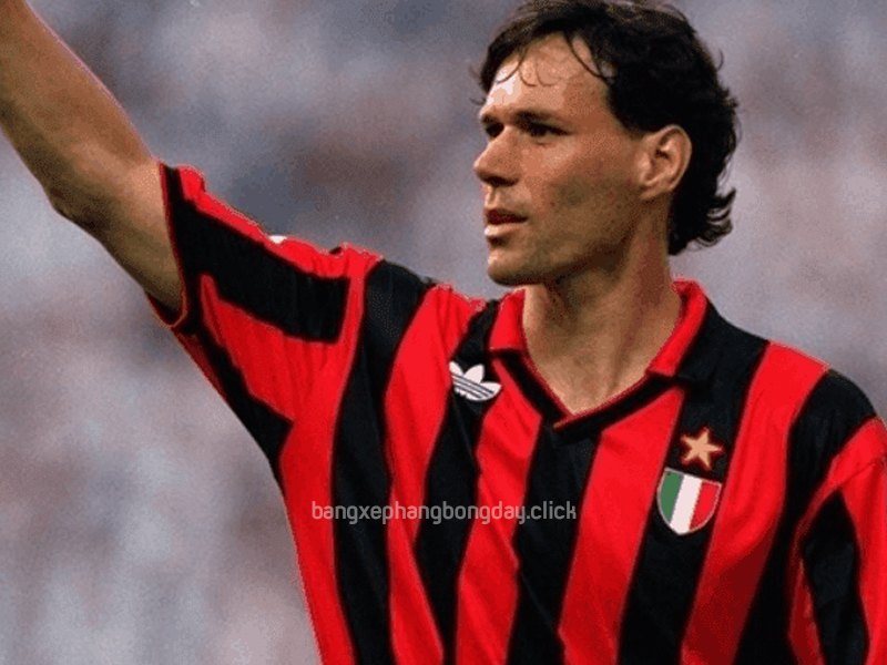 Marco van Basten (Tiền đạo) - Top 10 cầu thủ Hà Lan xuất sắc nhất mọi thời đại